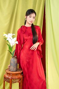 ชุดเอ้อไดผ้าไหมเวียดนามพรีเมียม ลายสัญลักษณ์อายุยืน ค้างคาว - ดีไซน์ฉลองฤดูใบไม้ผลิ พร้อมดีเทลโบว์สุดหรู KAD36 - Product Image 5