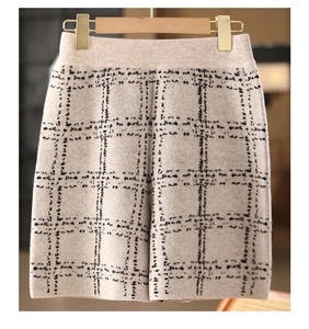 Minigonna in Cashmere 100% per Donna, Vita Alta Elasticizzata, Motivo a Quadri, Casual da Ufficio, Aderente, Autunno Inverno, Lavorata a Maglia - Product Image 2