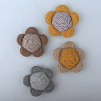 Fait à la main 100% coton doux Crochet marguerite fleur bébé en peluche poupée jouet anneau de dentition sucette avec PP coton remplissage nouvelle conception