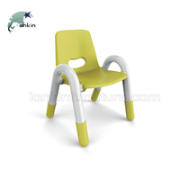 Chaise en plastique PP colorée, durable, démontable, pour la maternelle et l'école, avec un design confortable