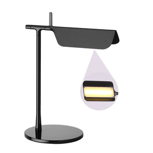 Vente en gros d'hôtel nordique lampe à commande tactile minimaliste chambre verticale table basse lampadaire vertical lampe de table - Product Image 4