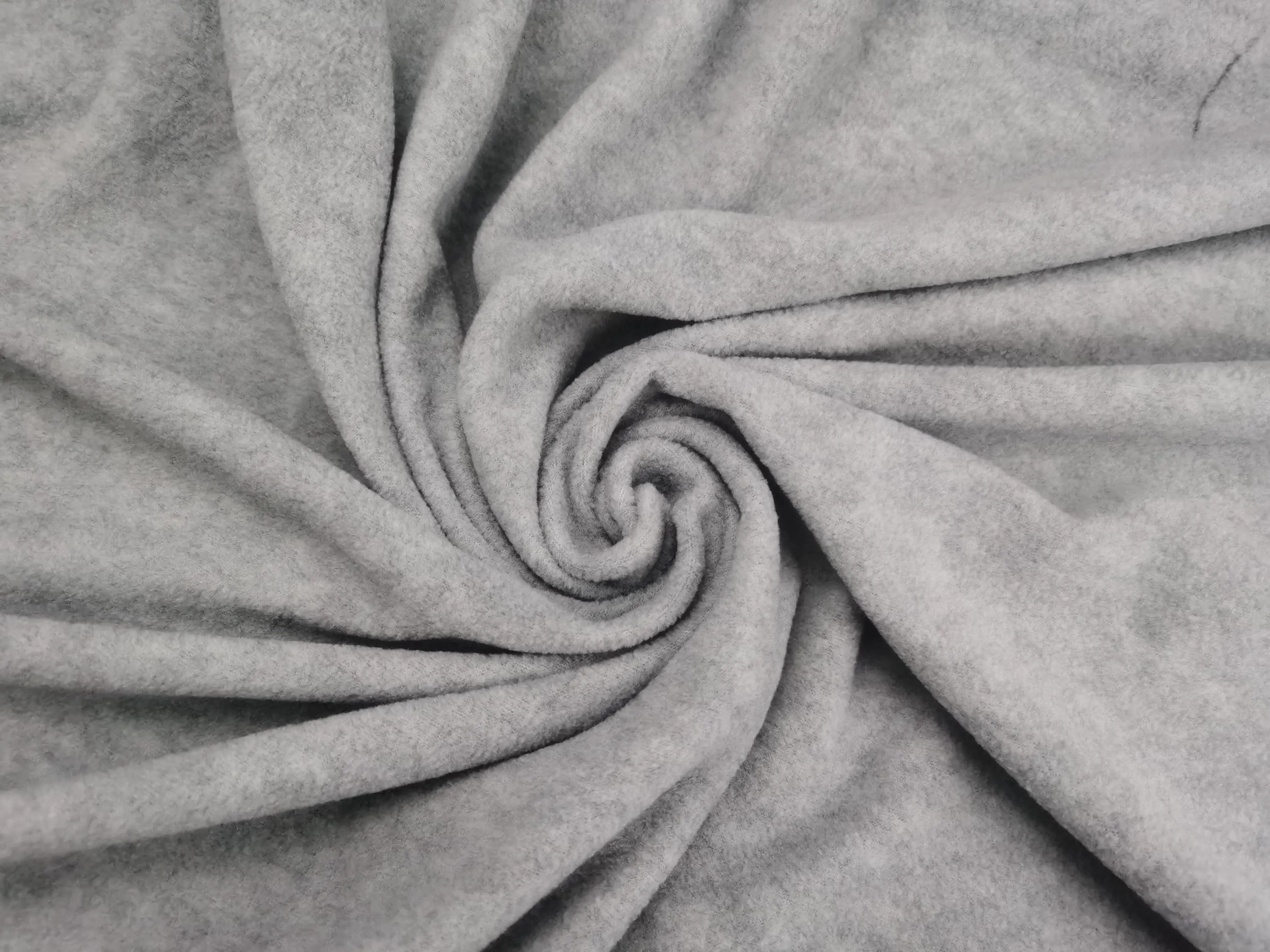 Fournisseur 100% Tissu polaire recyclé en polyester mélangé teint en tissu polaire tricoté brossé pour vêtements Sweat à capuche