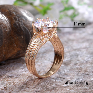 Anelli da Donna Placcati Oro con Sei Griffe, Zirconi Lucidi, Gioielli per Fidanzamento - Product Image 3