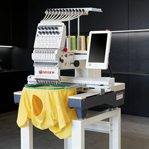 Máquina de Bordar Automática Computarizada de Una Cabeza para Uso Doméstico con Motor de 1200 RPM - Product Image 1