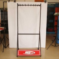 Support de présentation de planches de surf pliable et robuste, réglable, avec cadre métallique thermolaqué pour une publicité stable en magasin