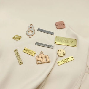 Perfect Accessoire Voor Kledingtas Goud Gegraveerd Metalen Label Tag Met Merk Logo Voor Schoenen En Kleding - Product Image 2