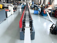 Machine automatique de formage de panneaux de volets roulants en mousse PU, ligne de production de panneaux sandwich pour volets roulants