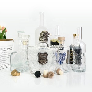 Großhandel Neues Design Maßgefertigte Spirituosenflaschen für Wodka <span class=keywords><strong>Gin</strong></span> Whiskey Tequila Kristallglas mit Korken Siebdruck 500ml/750ml - Product Image 1