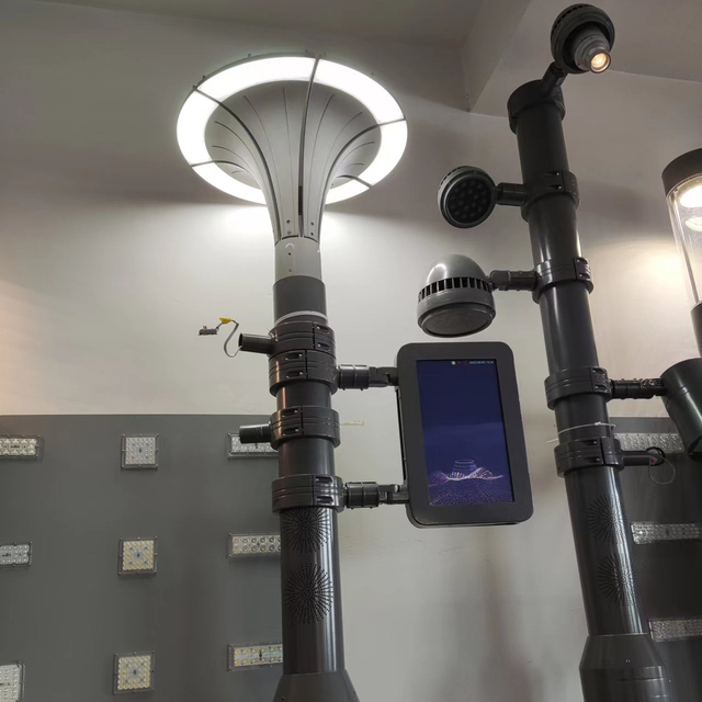 Aluminium Smartpole 4G 5G Cctv LCD Screen Display Lighting Led Solar Street Light Smart Pole