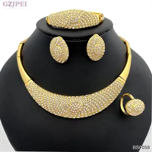 Set Perhiasan Dubai Emas 24K Desain Kepribadian dengan Set Perhiasan Pengantin Berlapis Emas Halus dari Perhiasan Pengaturan Hong Kong