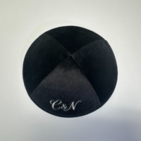 Kipá/Yarmulke de Terciopelo Judío Personalizada al por Mayor para Hombres con Logotipo Bordado y Forro Estampado para Bodas y Ceremonias de Bar Mitzvah