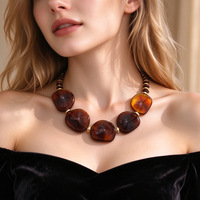 Kaimei 2027 Modeschmuck Bernsteinfarbene Perlenkette Große Flache Ovale Perlen Schildpatt-Optik Gold Chunky Schmuck Damen Halsketten