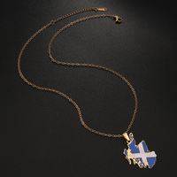 Collier à breloques carte de l'Ecosse émaillée en acier inoxydable Collier à chaîne avec pendentif carte de l'Ecosse de l'équipe de soutien en émail plaqué or 18 carats