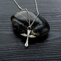 Collier pendentif urne commémorative en acier inoxydable ARNAN Aile d'ange et croix, bijou pour cendres, cadeau souvenir pour femmes et hommes