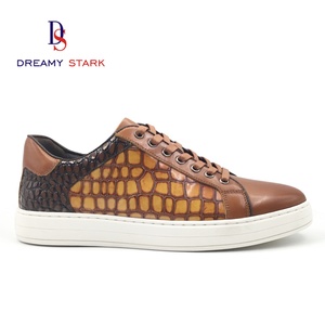 Chaussures en cuir véritable personnalisées avec design texturé, logo personnalisable, confortables, souples, sportives, élégantes, chaussures d'automne - Product Image 3