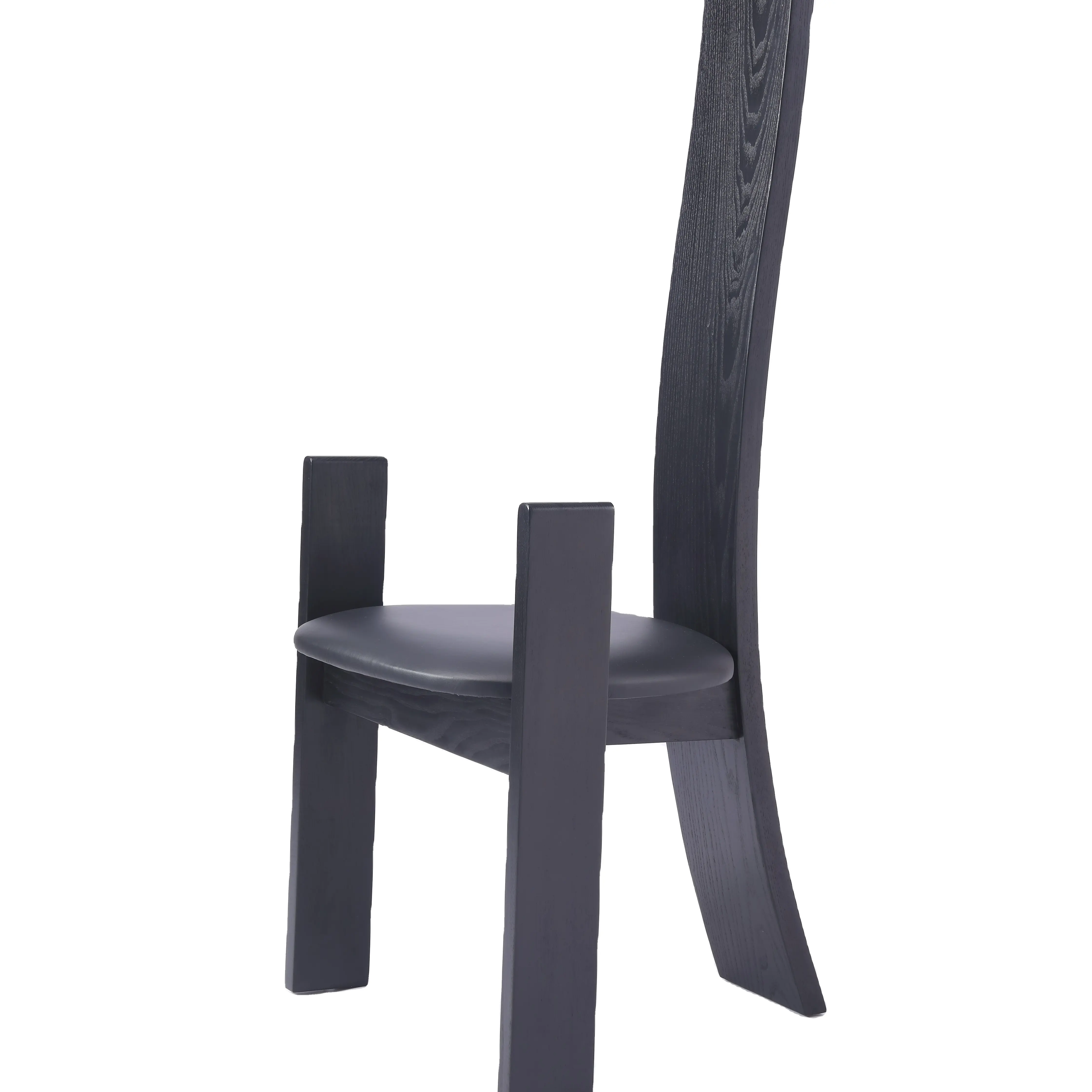 Moderna sedia da pranzo singola retrò vecchia sedia con schienale alto nero Wabi Sabi Wind Designer legno di frassino per uso alberghiero
