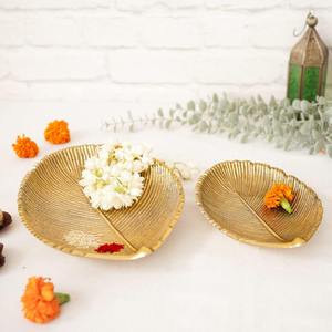 Plateaux décoratifs en forme de feuille, ensemble de 2 plateaux en métal, décoration d'intérieur élégante, centre de table moderne, fait à la main, élégant, durable, pour table - Product Image 2