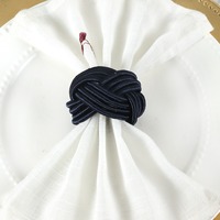 Anneau de serviette rond tissé à la main coloré pour la décoration de table