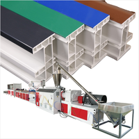 Ligne d'extrusion de cadres de fenêtres en PVC / Production de profilés WPC sur mesure / Machine de fabrication de profilés de fenêtres et de portes en UPVC de bonne qualité