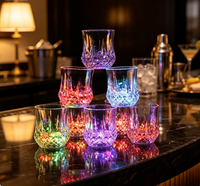 Gobelets lumineux à LED activés par le liquide, gobelets clignotants, gobelets lumineux en forme d'ananas, gobelets à bière, accessoires pour bar, KTV, mariage, fête, club, vacances