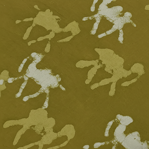 Tissu en coton bleu indigo avec impression de blocs d'animaux pour vêtements - Product Image 1