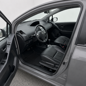 Berline compacte d'occasion d'origine japonaise, cinq places, bien entretenue et confortable, conduite à gauche, exportation en gros pour concessionnaires étrangers pour Yaris - Product Image 6