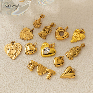 สำหรับโบราณวัตถุหัวใจทองคำ |   จี้รูปหัวใจสแตนเลสสตีลเคลือบ PVD ทอง 18K ลายพระพิฆเนศ อมร ลักษมี |   กันน้ำ - Product Image 3