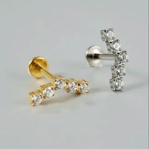 Piercing de lèvre long et incurvé en titane plaqué G23 avec zircon micro-pavé et cristaux ronds, bijou de mode pour fêtes - Product Image 2