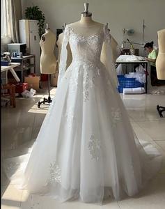 <span class=keywords><strong>2025</strong></span> Tùy Chỉnh Phi Wedding Dress Dài Tay Áo Thanh Lịch Ren Backless Gown Với Mềm Tulle Train Ngà Trắng Bridal Gown - Product Image 3