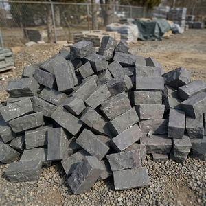 Pavés en pierre de grès noir Sagar avec surface rugueuse pour usage en jardin - Product Image 5