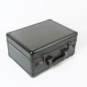 Étui de rangement personnalisé en aluminium verrouillable à 3 rangées pour cartes gradées BGS SGC, fabriqué par un fabricant OEM, avec un prix attractif et un étui coloré - Product Image 4