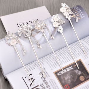 Accessoires de cheveux en perles de strass fleurs chinoises fourchettes à cheveux longues pampilles baguettes <span class=keywords><strong>chignon</strong></span> épingle à cheveux baguettes pour femmes - Product Image 1