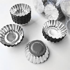 B304 Poêle ronde cannelée en aluminium, récipient jetable en forme <span class=keywords><strong>de</strong></span> chrysanthème pour pouding, cuisson, dessert - Product Image 3