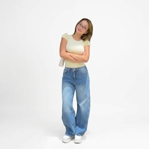 Jeans de mujer con pierna curva – Artículo de moda que realza la figura. Disponible en tallas S-XXL desde Vietnam. - Product Image 1