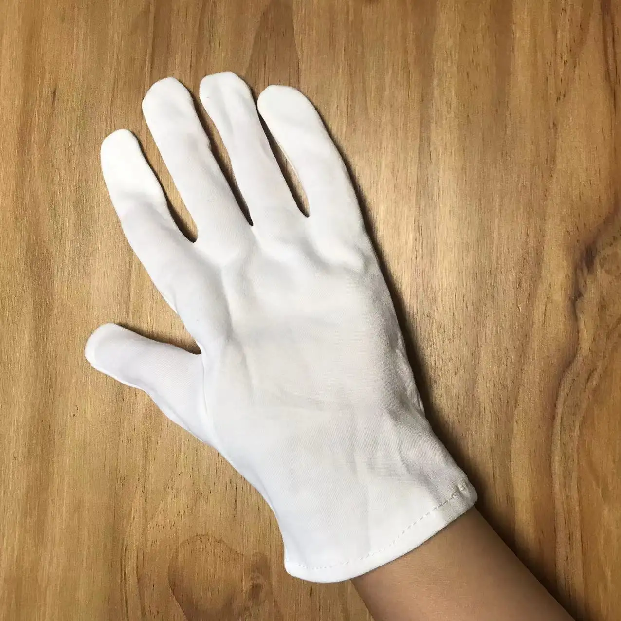 Venta al por mayor de algodón blanco de la mano orgánica eczema guantes para niños guantes blancos de algodón guantes de marcha