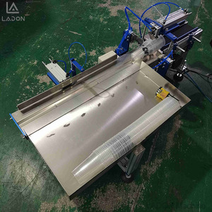 Cylindre cylindrique entièrement automatique d'imprimante d'écran <span class=keywords><strong>en</strong></span> soie Machine de sérigraphie commerciale de vente facile avec le prix de convoyeur - Product Image 6
