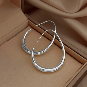 Orecchini Pendenti Minimalisti per Donne, Eleganti per l'Ufficio, Uso Quotidiano, Gioielli alla Moda - Product Image 4