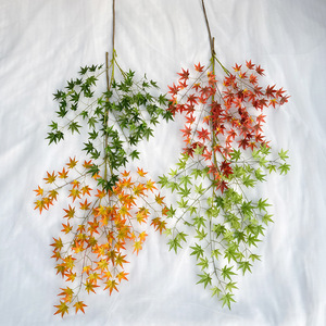 Usine de fleurs artificielles Meiyu Craft, feuille d'érable artificielle 30cm-100cm, couleur automne, décoration de mariage et de maison - Product Image 4
