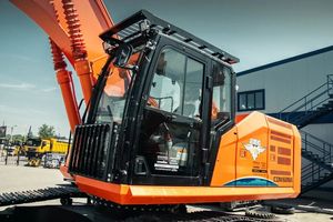 Excavatrice sur chenilles hydraulique haute puissance Lonking CDM6266F de 26 tonnes - Product Image 3