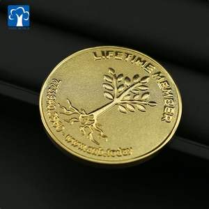 Monedas de metal de flores prensadas para recuerdos de jardín botánico Medallones artesanales inspirados en la naturaleza - Product Image 6