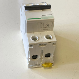 Interruptor Automático Miniatura IC65N 2P C16A 16A 6kA Curva D MCB para Uso Industrial, Montaje en Riel DIN, Policarbonato, Protección IP20 - Product Image 2