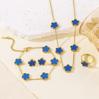 Ensemble de bijoux Rinhoo plaqué or, collier, bracelet, bague et boucles d'oreilles en forme de fleur à cinq feuilles, pour femmes, en acier inoxydable, résistant à l'eau, cadeau exquis