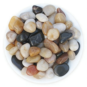 Pierre <span class=keywords><strong>de</strong></span> galet <span class=keywords><strong>de</strong></span> rivière naturelle, polie, écologique et durable, directement <span class=keywords><strong>de</strong></span> l'usine, pour la construction <span class=keywords><strong>de</strong></span> designs modernes, l'aménagement paysager et les allées. - Product Image 2