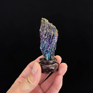 Vente en gros de pierres brutes d'hématite arc-en-ciel naturelle de haute qualité, pierres de guérison en carbure de silicium pour la décoration intérieure Feng Shui - Product Image 1