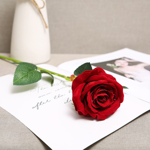 Ramos de rosas artificiales de terciopelo, muy vendidos, individuales, para venta al por mayor, regalos para el Día de San Valentín, decoraciones para bodas - Product Image 2