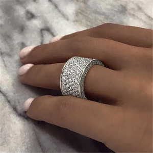 Anello dal Design Classico, Stile Elegante per Uomo e Donna - Product Image 4