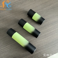 Ensemble de recharge de flacons cylindriques en acrylique personnalisés de 15/30/50 ml avec pompe sans air pour lotion et sérum de soin de la peau