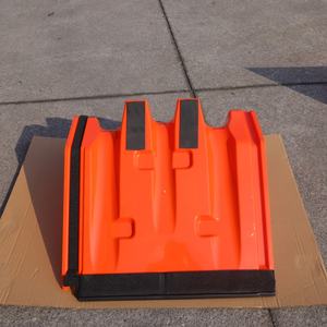 <span class=keywords><strong>Barrière</strong></span> <span class=keywords><strong>anti</strong></span>-<span class=keywords><strong>inondation</strong></span> amovible en plastique ABS en forme de L pour le contrôle des inondations, équipement de sauvetage d'urgence en gros - Product Image 4