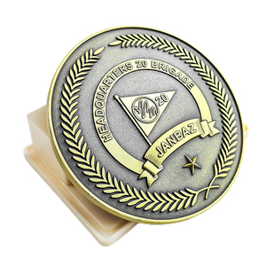 Pièces commémoratives 3D personnalisées en alliage métallique, plaquées or et argent, en laiton émaillé, pièces de défi commémoratives - Product Image 1