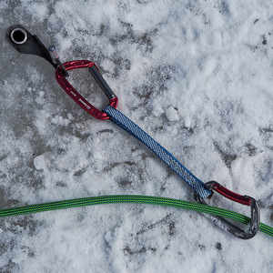 Mosquetón de Aluminio Tipo D Camnal 99x59mm, Equipo de Seguridad para Montañismo y Escalada - Product Image 3